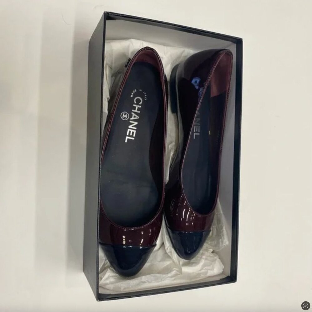 Chanel Burgundy & Black Ballet Flats - Picture 4 of 7